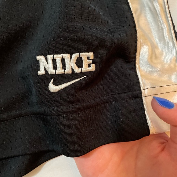 Nike Athletic Shorts Size S - Picture 3 of 5